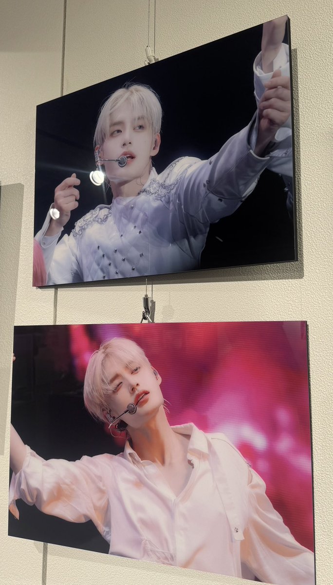 ずっと待ちわびれてた<a href="/1214ior/">𝐈𝐎𝐑</a> ﾆﾑの
センイル展示会❄️🐈‍⬛💙💙
どのジウンさんも綺麗で美しくてかっこよくて儚くて本当に幸せな空間で素晴らしかった😭😭😭
幸せな時間と素敵な企画をありがとうごさいました🤍
진짜 행복했고 아름다운 추억이 됐어요
#The_First_Star_Jiwoong
#제로베이스원 
#김지웅