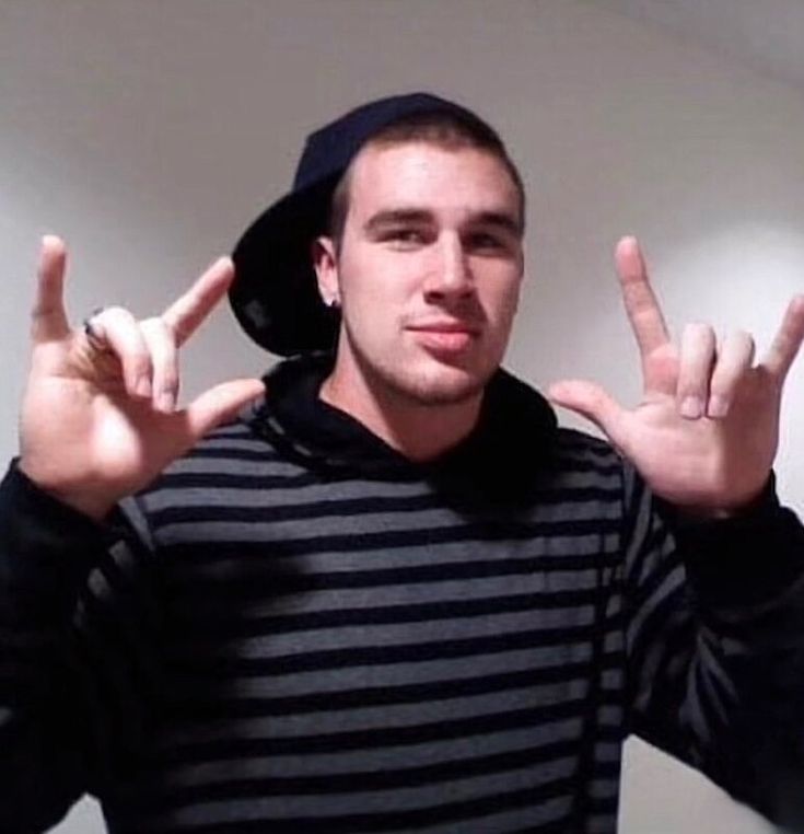 #WPMOYChallenge +<a href="/tkelce/">Travis Kelce</a> 
#ProBowlVoteTravisKelce