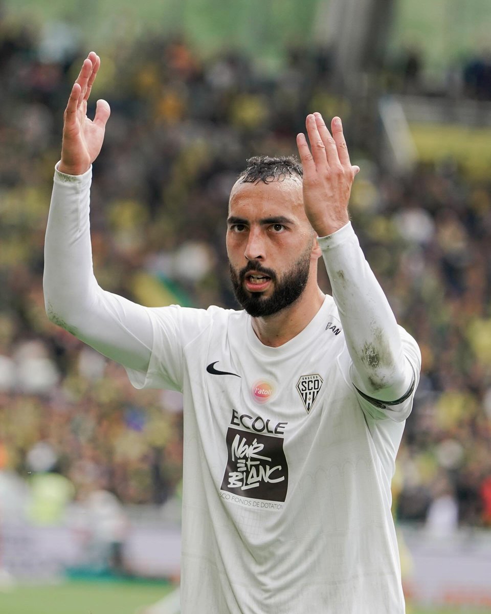 ActuDZ_'s tweet photo. 🚨 𝗢𝗙𝗙𝗜𝗖𝗜𝗘𝗟 : Auteur d'une magnifique saison, Himad Abdelli 𝗡'𝗘𝗦𝗧 𝗣𝗔𝗦 convoqué pour la Coupe d'Afrique 2025. C'est tellement dommage... 💔🇩🇿 https://t.co/FJFLQftAmZ