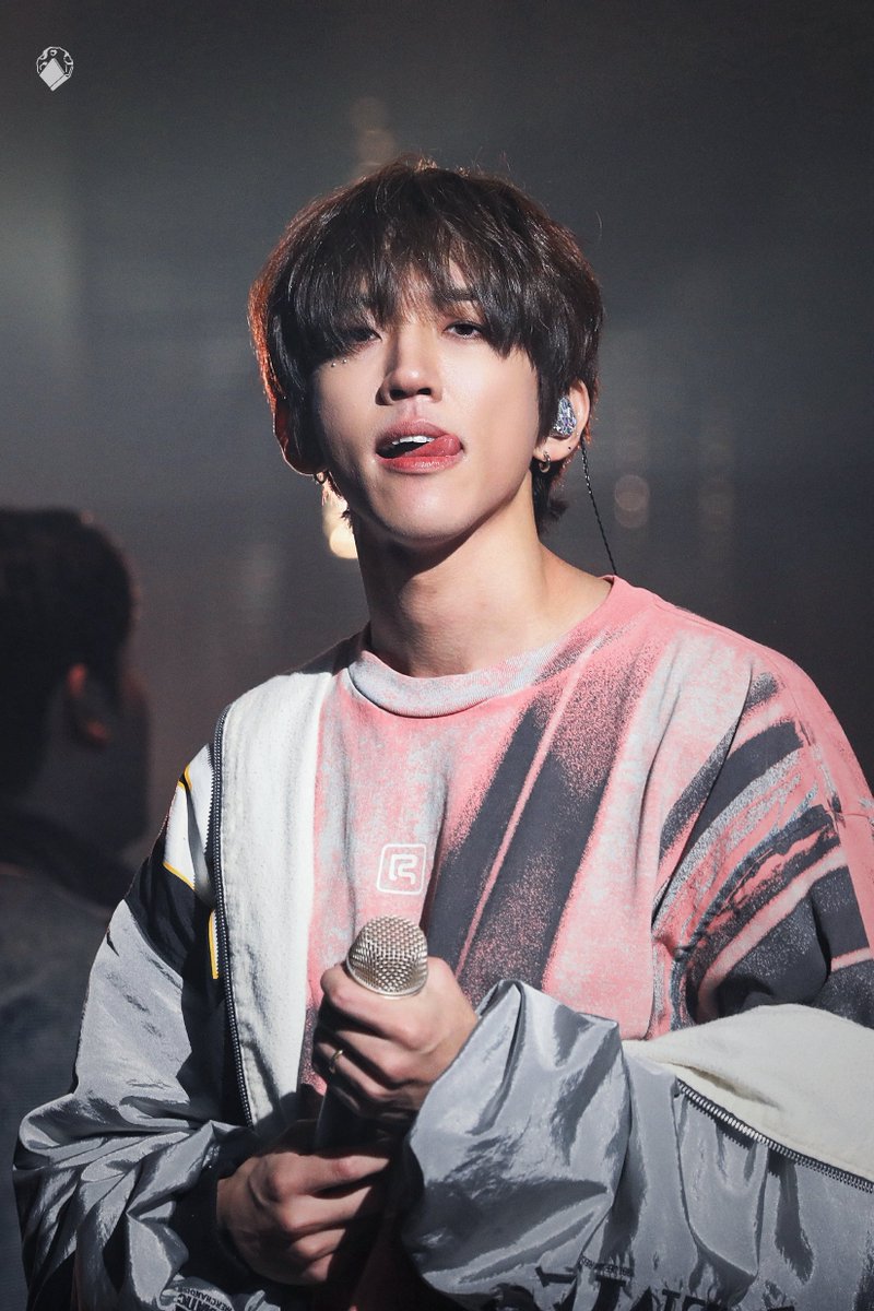 MoonMagzineSYL's tweet image. 𝟮𝟬𝟮𝟱 𝗟𝗘𝗘 𝗦𝗘𝗨𝗡𝗚 𝗬𝗢𝗢𝗡 𝗖𝗢𝗡𝗖𝗘𝗥𝗧 [𝗨𝗥𝗗𝗜𝗡𝗚𝗔𝗥]
DAY2

#李承允 #이승윤