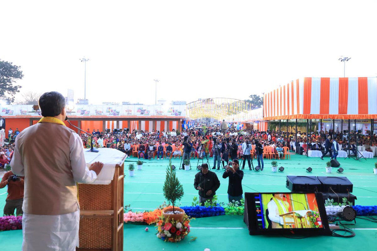 DrManikSaha2's tweet image. Empowering Women, Transforming Lives!

Self-Help Groups (SHGs) are playing an important role in socio-economic progress of women. Saras Fair is an important platform to market products made by SHG Didis from various districts. 

Today inaugurated 20th Regional Saras Fair at