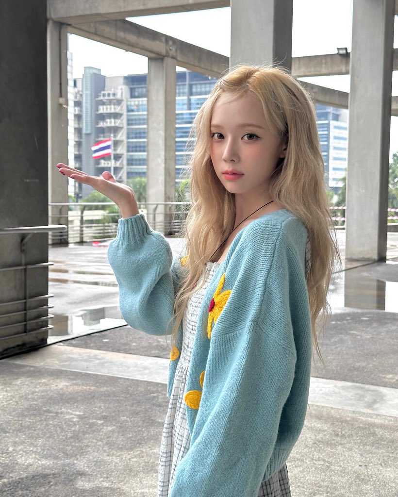 𝙞𝙢𝙗𝙡𝙪𝙪𝙗𝙖𝙚𝙡𝙚𝙚 ྀི 🍋⋆。˚ tweet media