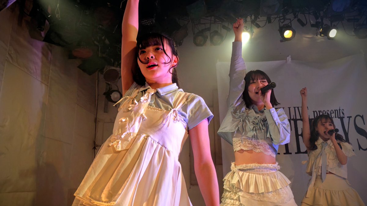 isao_iob's tweet photo. #WHITEDAYS
#下北沢MOSAIC
ラストブルー 愛ちゃん
最近、愛ちゃんファン多くてビックリ🤯
#ラストブルー
#柳本愛 (@55_ai_55_ai) https://t.co/VTaeWmTPSF