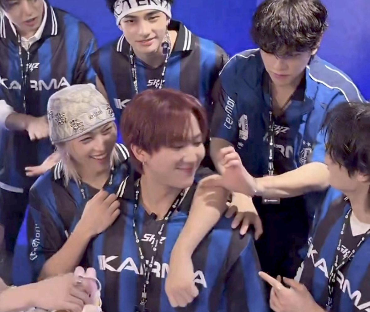 skz loves Changbin so much; a much needed thread 🧵