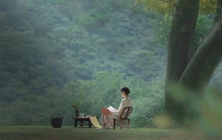 Buraya biraz içimi dökücem okumak istemeyen geçsin 🧚🏻

Kimsenin hayatı muhteşem değil. Hepimiz hayatımızda büyük-küçük sorunlar yaşıyoruz. Her şeye takılıp saplanıp kalırsak, sorun ararsak hayat yaşanmaz hale gelir. Sorun arayan sorun bulur güzellik arayan güzellik bulur +