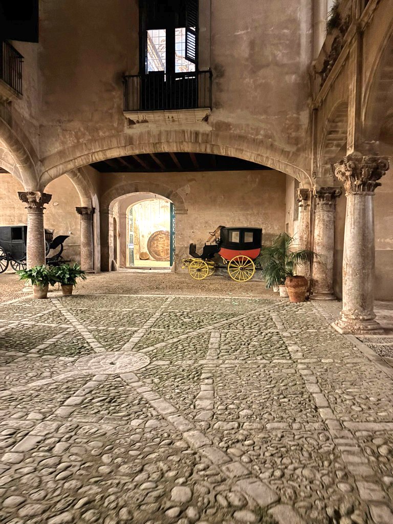 ocbpalma's tweet image. Dijous passat gaudírem de la bellesa de #CanVivot.
#PerPalmaCadaMes
#Palma @ocbpalma