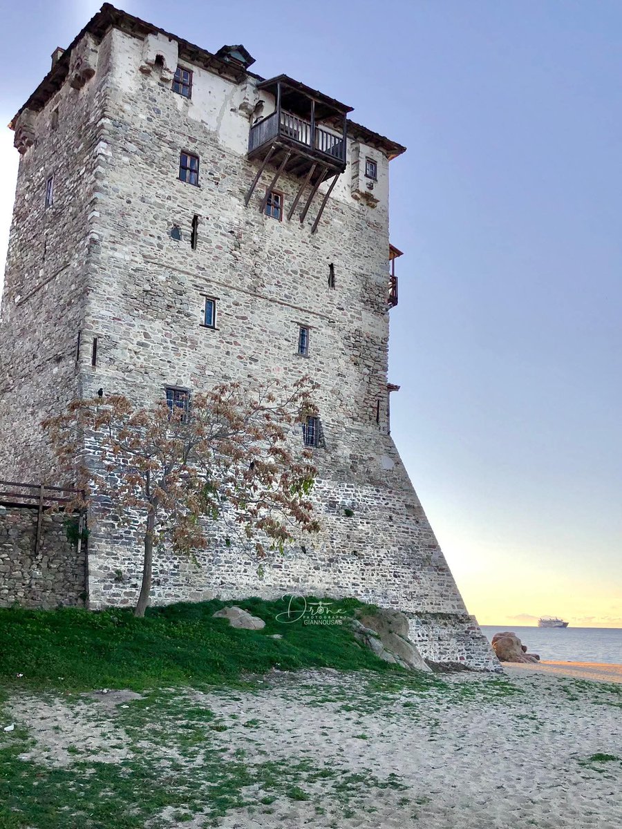 hatziemanouil's tweet image. 📍 Πύργος της Ουρανούπολης 🌤️
#chalkidiki #chalkidikigreece #agionoros #εκκλησια #αθως #greece #Athos #traveling #fotograf #fotography
Photo 📸 credits to John Giannousas