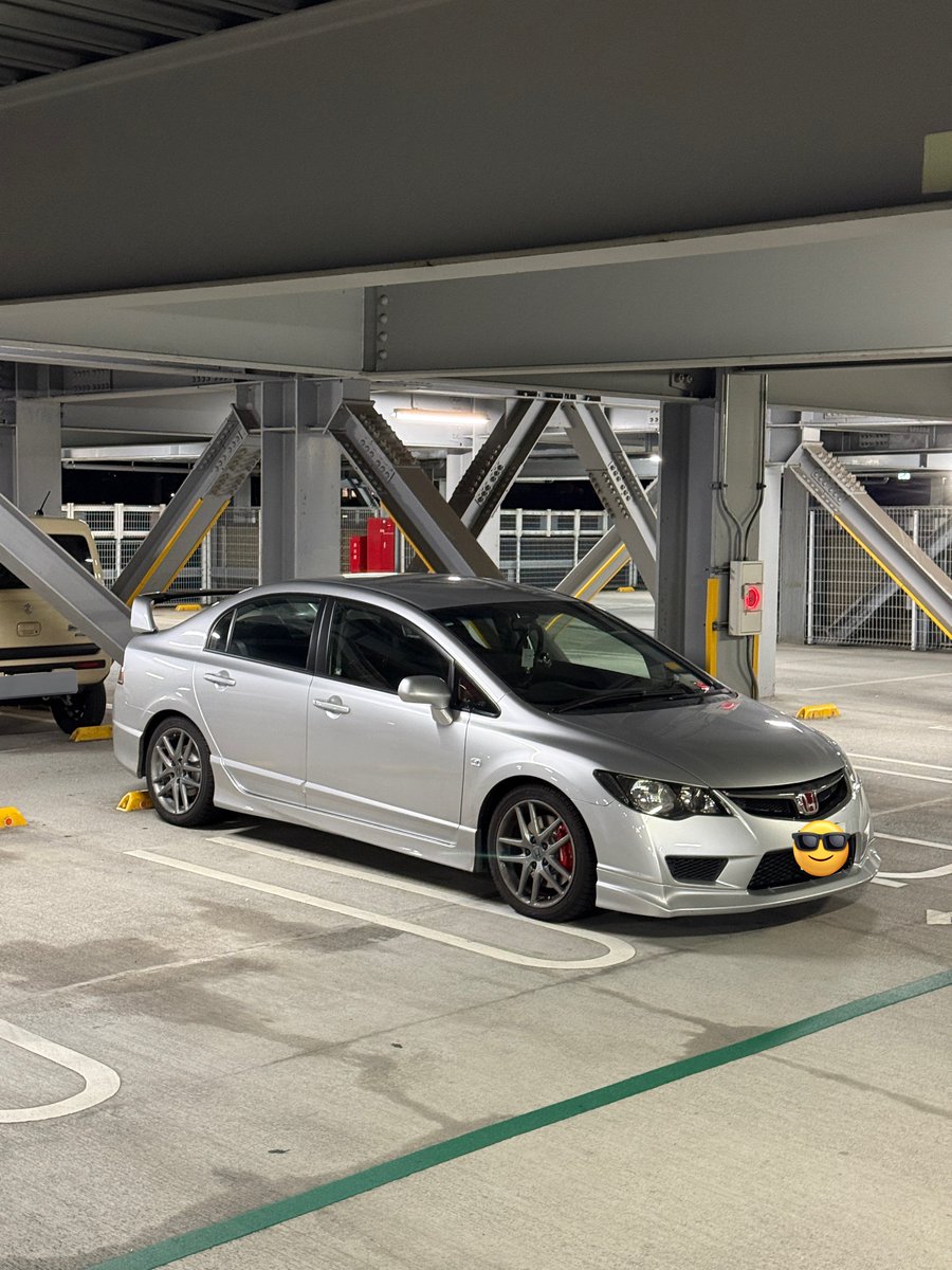 _fn_33's tweet photo. 先月なのですが、fd2納車されました！
車好きの皆さん、シビック乗りの皆さん仲良くして頂けると嬉しいです！！🙇
よろしくお願いします！

#FD2
#シビック
#typeR
#車好きと繋がりたい https://t.co/2kSunMbizn
