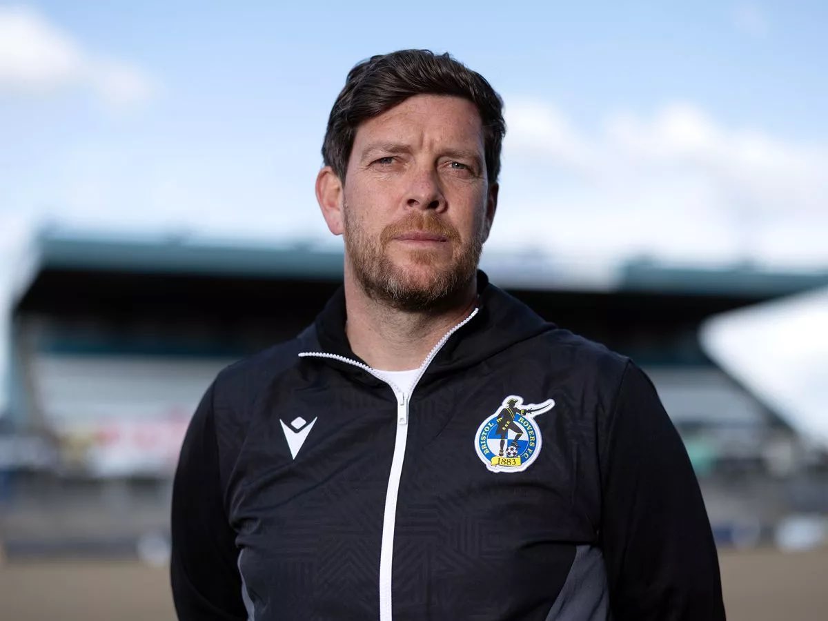SportsPeteO's tweet image. Bristol Rovers are set to sack manager Darrell Clarke after another defeat to Swindon. #BristolRovers