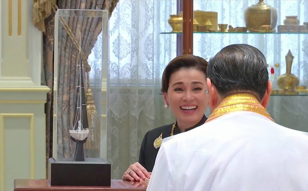 threesixtwoone's tweet image. ยิ้มสวยแบบมีเสน่ห์มากอะ ยอมมมม❤️🥹