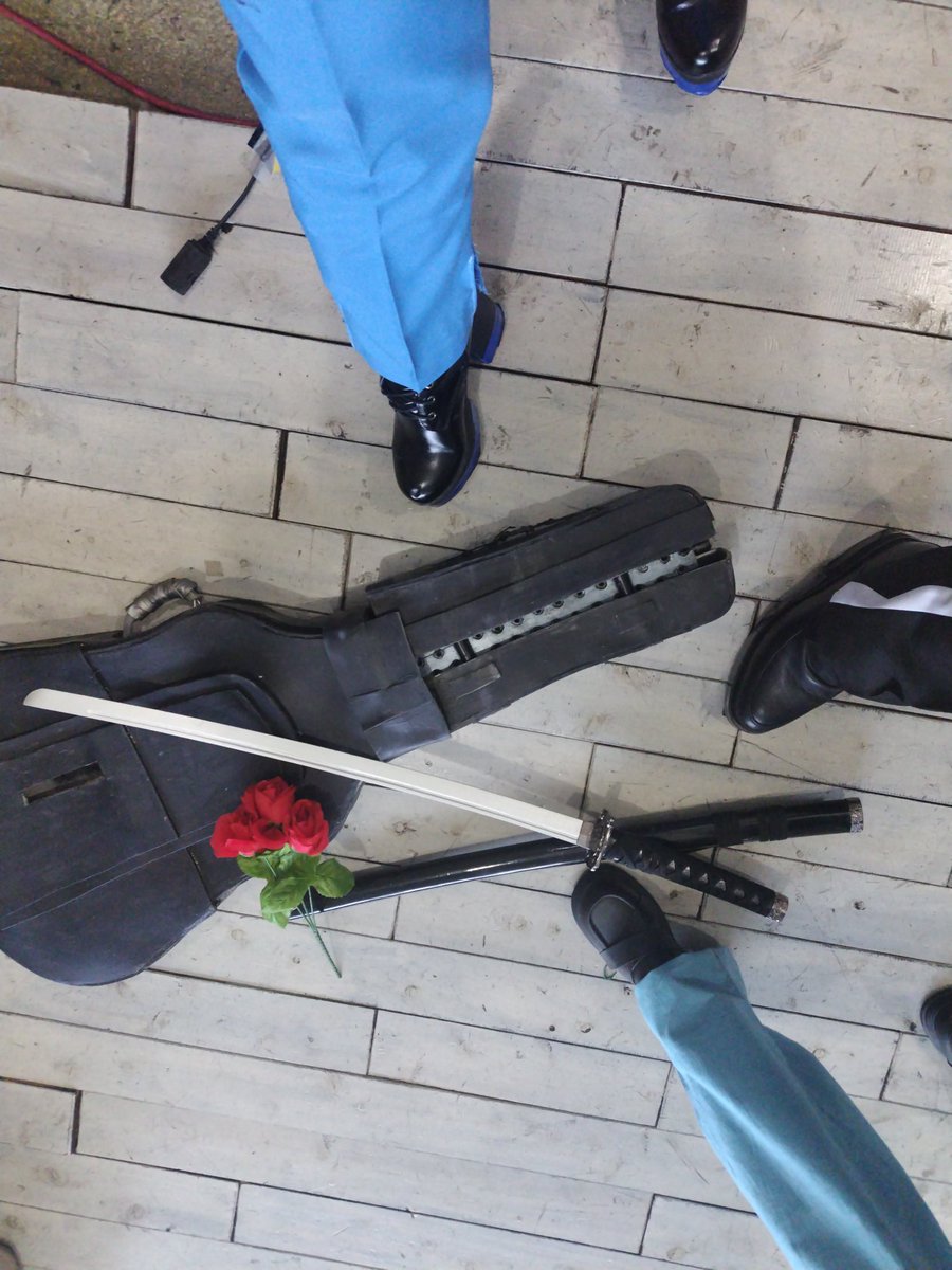 ずっとやりたかったペルソナ2のミッシェルこと三科栄吉やれましたアアアーーー！感動✨️🎙️
しかもガスチェンバー決めてきたよ!
淳も達哉もイケメンすぎて惚れちゃう♥
取り急ぎステージ自撮りです♥あとトンチキ武器達ｗｗ
日記人さんの本番データ待ち遠しい✨️