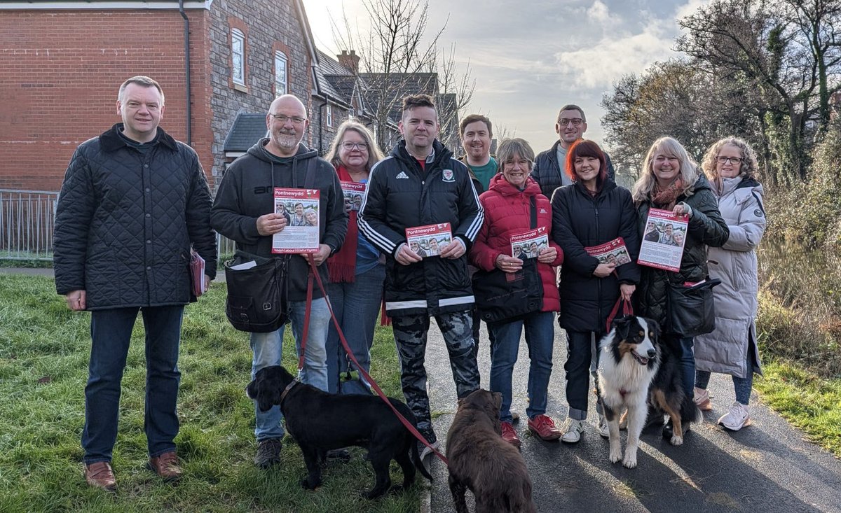 NickTorfaen's tweet image. Great to be out speaking to residents in Edlogan Wharf with local Labour Councillors. 

Thank you to everyone who took the time to speak - lots of casework picked up that will be dealt with in the coming days.