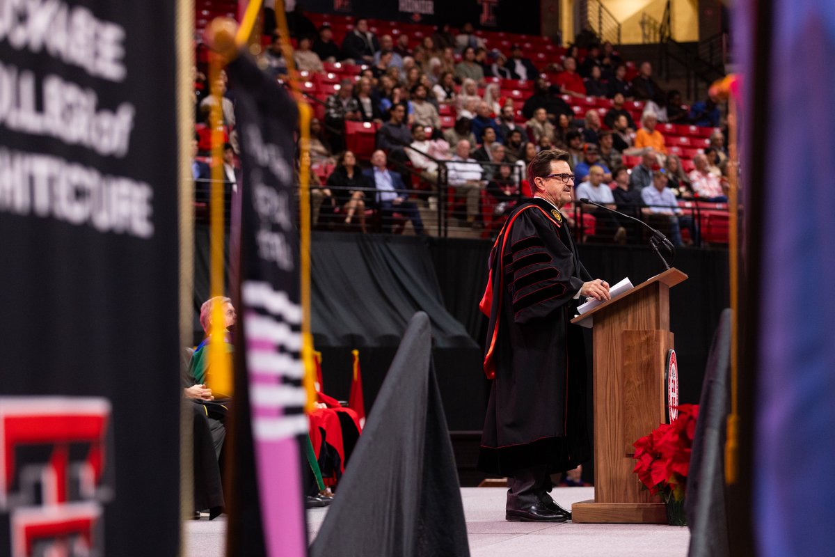 TexasTech's tweet image. All set for day two of commencement! 🎓🤩🎊