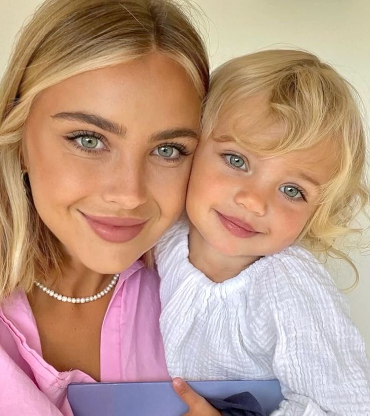 How much propaganda had to be forced down our throats to make women believe a mediocre salary and PowerPoints were better than this?