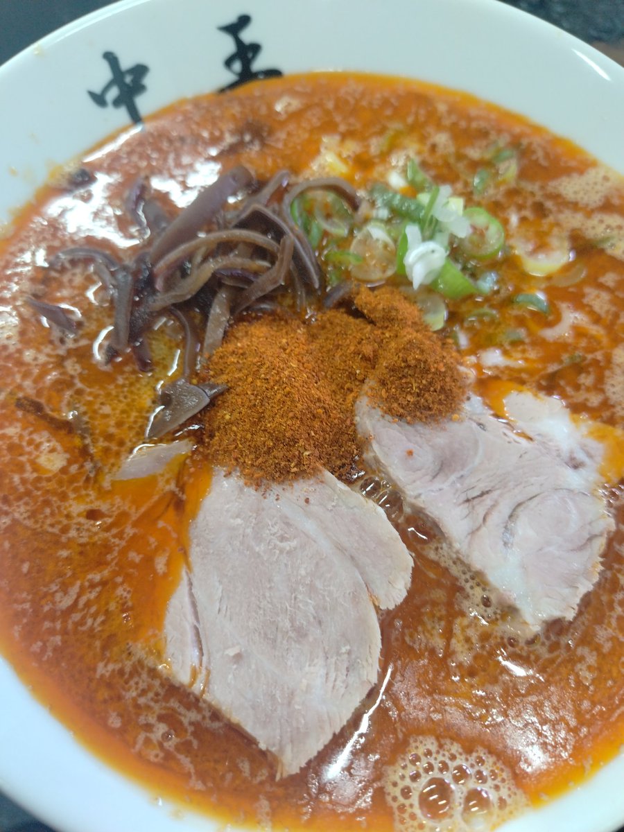chuo_ramen's tweet photo. 辛さでホットに！お好みでどうぞ！
よろしくお願いいたします🍜

日曜日　11:00～14:00、18:00～21:00

#中王ラーメン
#玉名ラーメン

https://t.co/8t3caSpREX https://t.co/jvKSEgPLnu