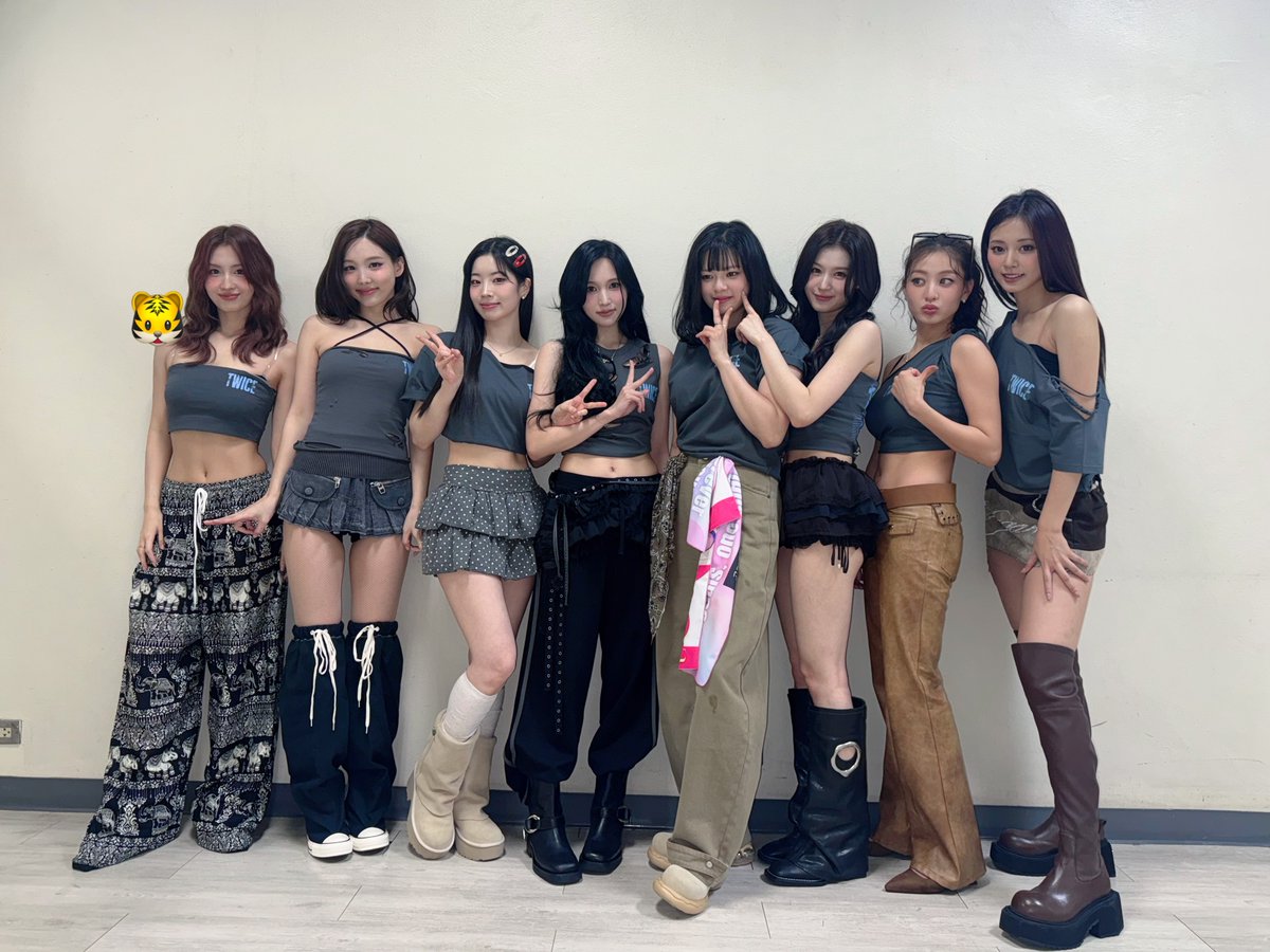 ハイタッチ TWICE