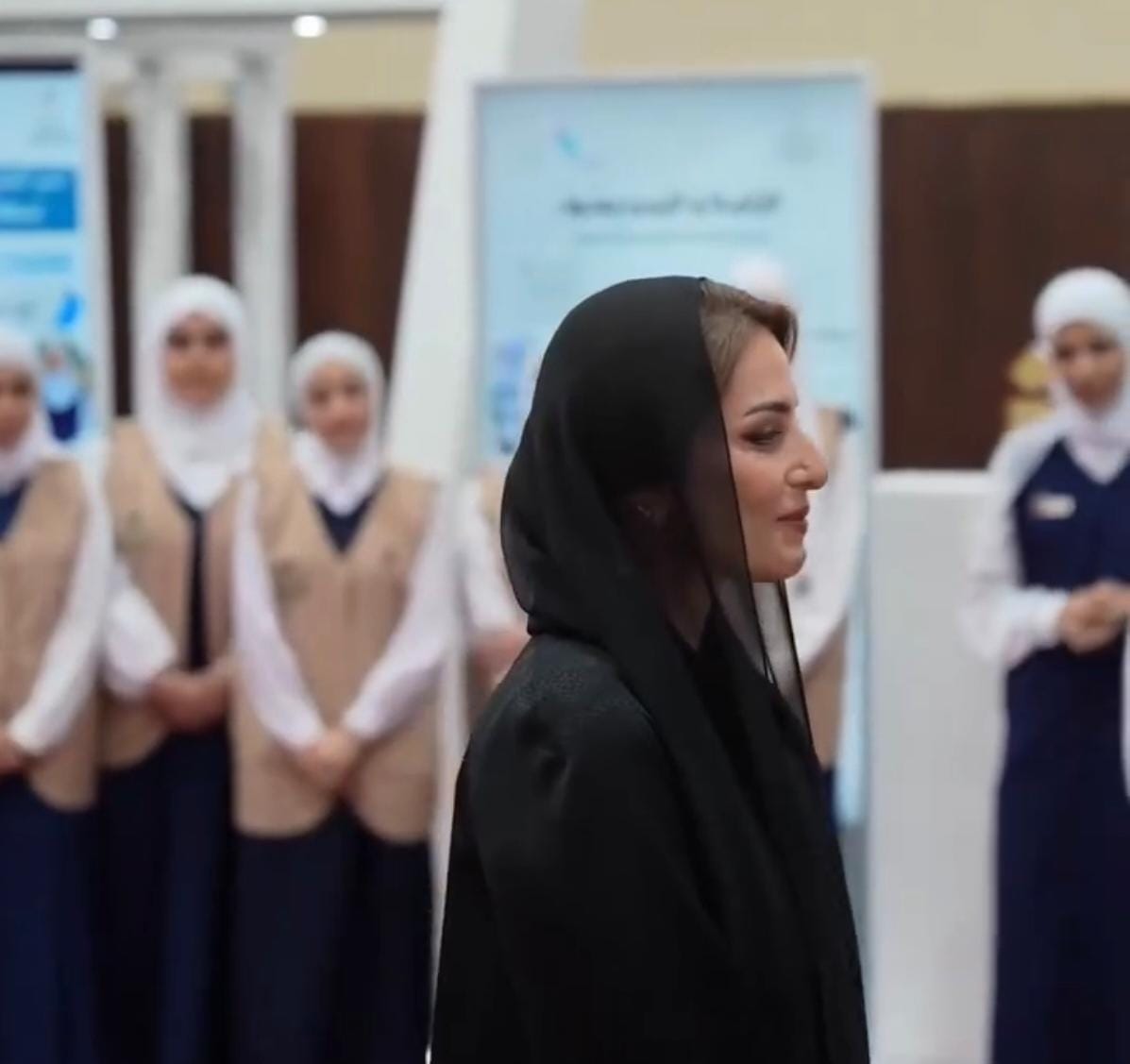 citizenship2024's tweet photo. طالبات مدرسة مقنيات للتعلي�� الأساسي يتحدثن عن لقائهن بالسيدة الجليلة، ويستعرضن  مشروع "من أجل الوطن تفاعل ايجابي وشعور بالمسؤولية"  "الزامة والزمن يعود" الذي يهدف إلى إحياء ملامح الماضي في منطقة الحصن الأسود @CitizenshipOman
https://t.co/ahBTlKFHVS https://t.co/9rmm2QrhSK