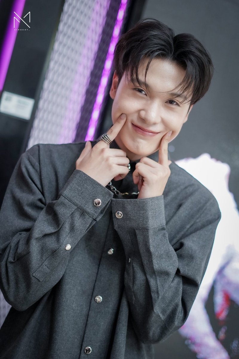 จิ้มแก้มจึ่กๆ 👈🏻

#XPhurx