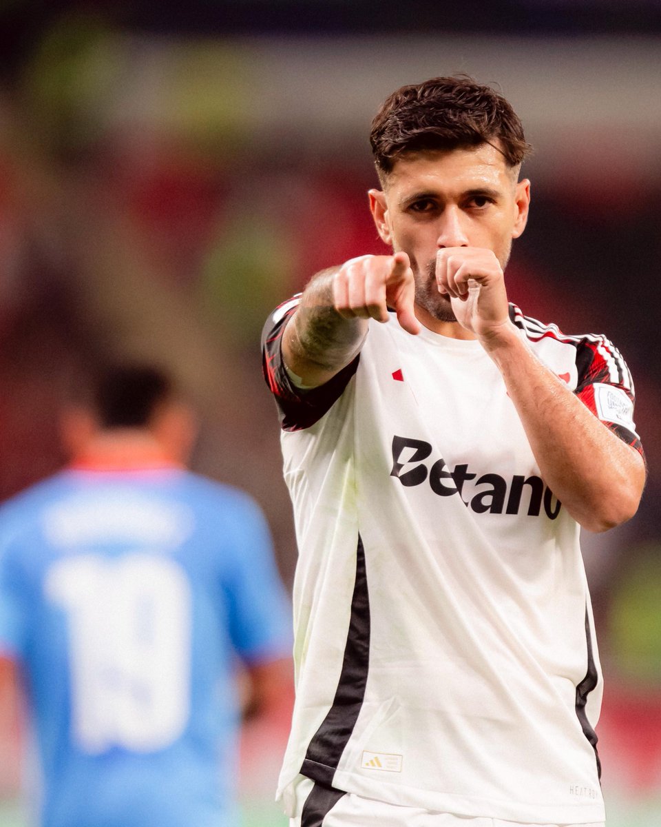 GiorgiandeA's tweet image. Los sueños son la brújula del corazón 🫡❤️🖤