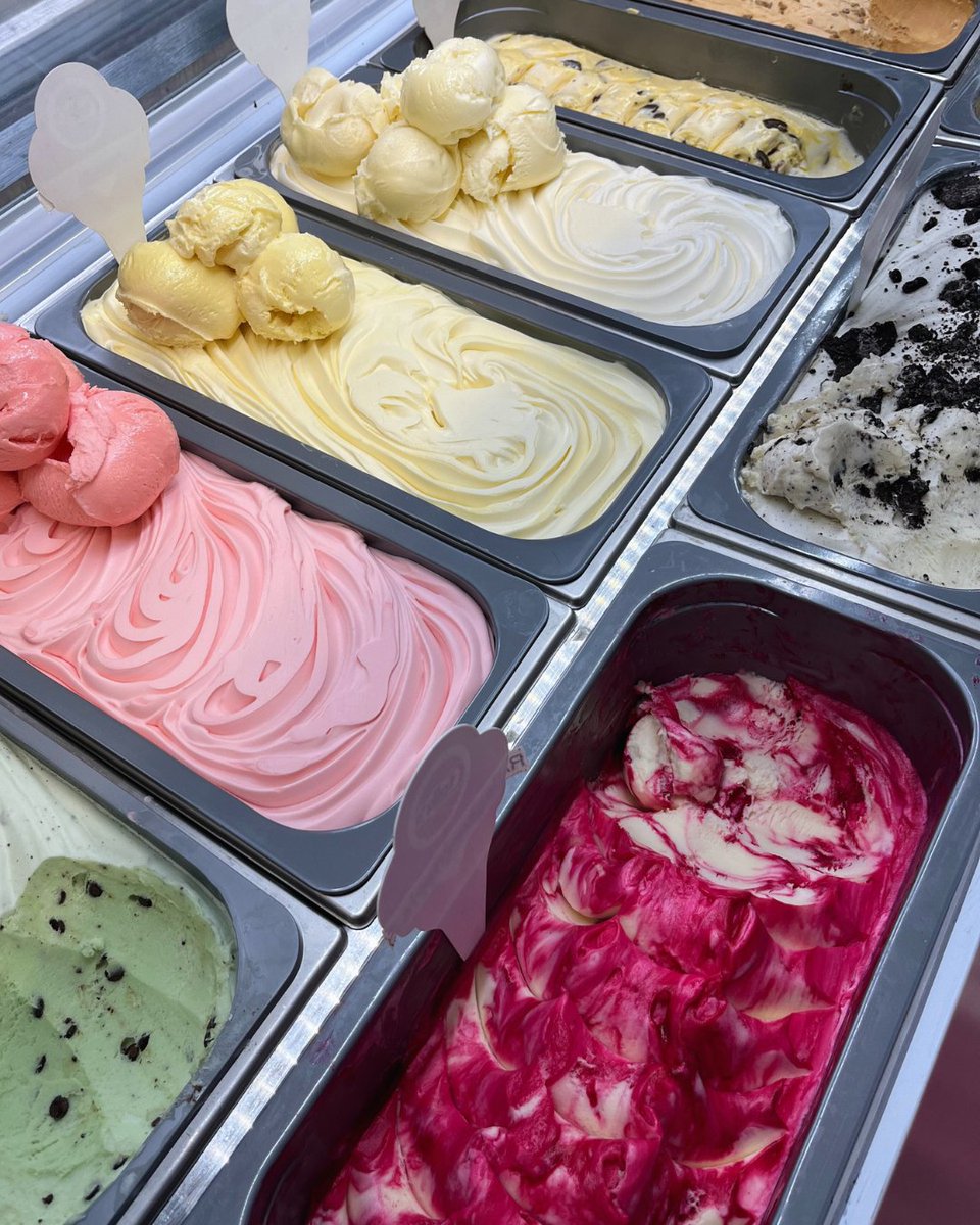 Fact: It’s truly never too cold for Crolla's Gelato! ❄️

Whether you're topping a hot dessert or enjoying a simple scoop, that creamy flavour is mandatory, no matter the weather. 

Pop in for your scoop of today! 🍨

#CrollasGelato #IceCream #Gelato