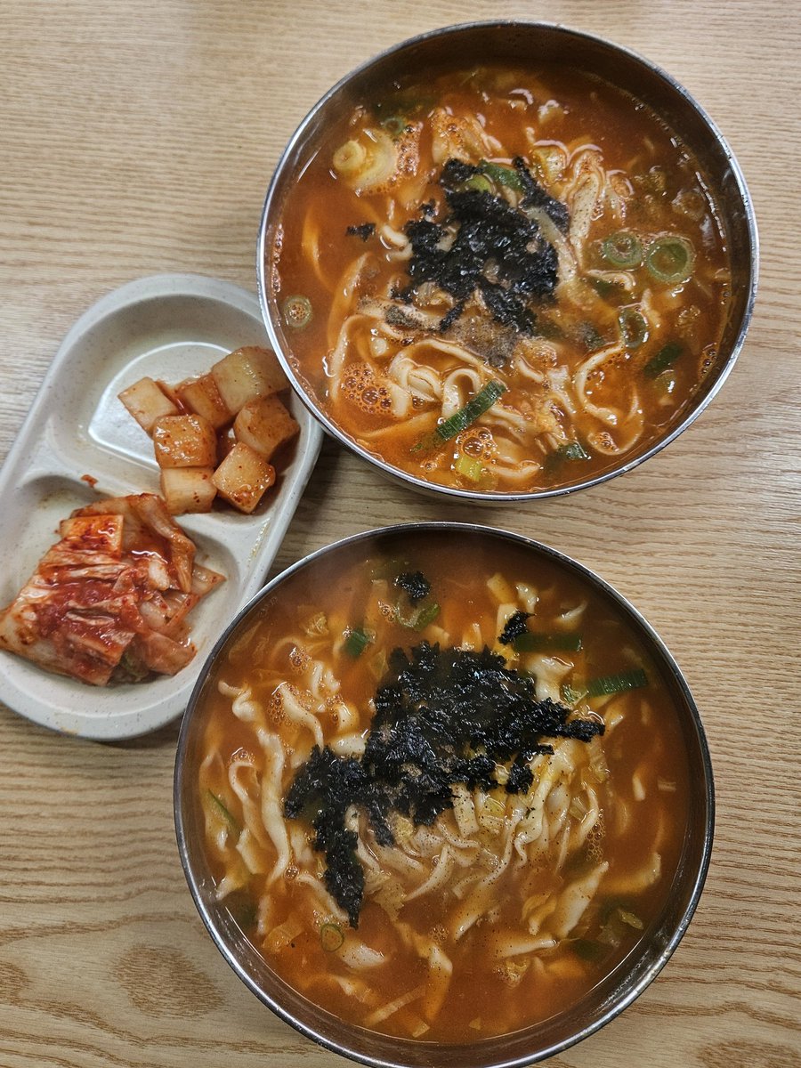 J_M_T_Q's tweet photo. 강릉 장칼국수 https://t.co/UnQvOyAVxs