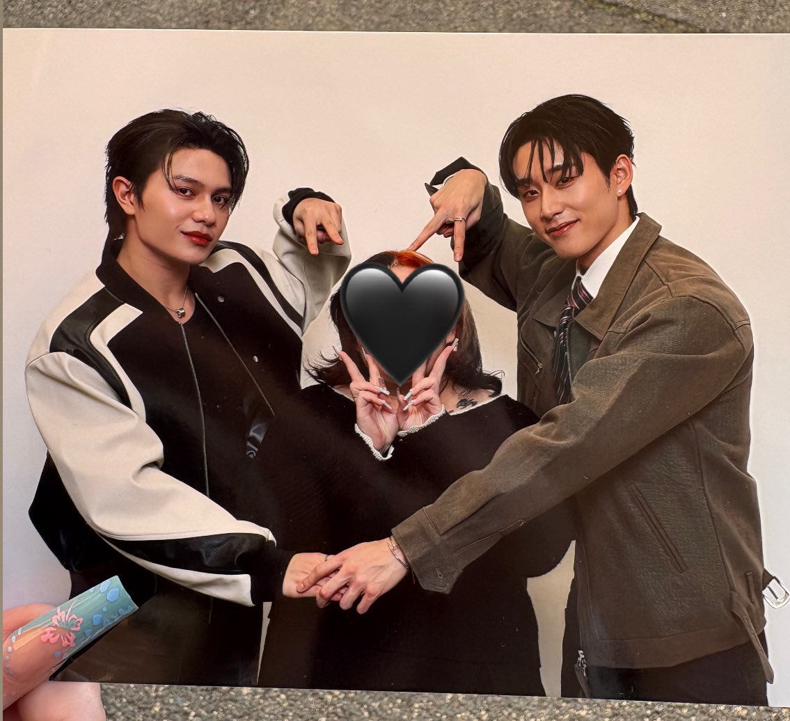 kkittyest's tweet image. I’M THE HAPPIEST I’VE EVER BEEN !!!

WILLIAMEST ROME 1ST MEET
#WilliamEst1stFMinRome