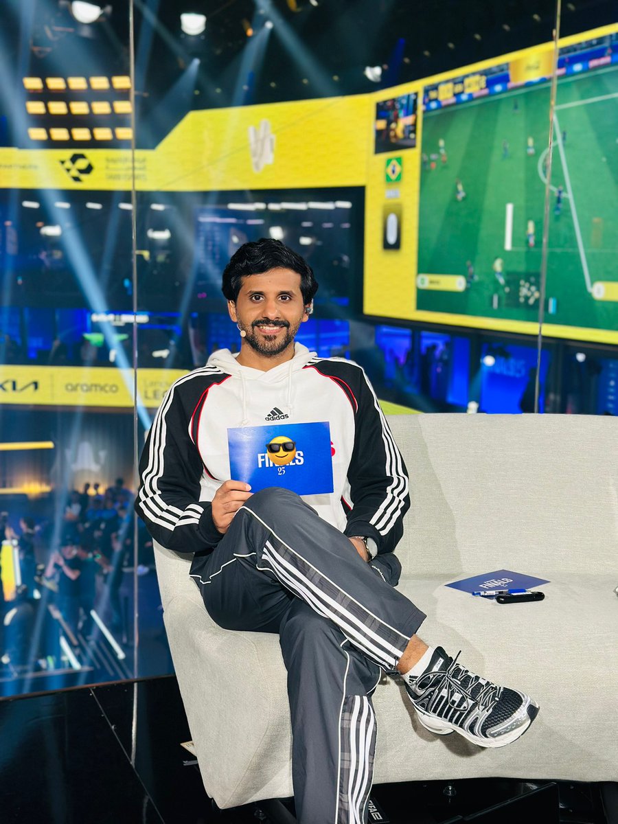 فخور وسعيد بتواجدي في تغطية نهائيات كاس العالم فيفا

شكر خاص للاتحاد السعودي للرياضات الالكترونيه  على دعمهم المستمر لي ولكافّة المواهب السعودية…
ونلتقيكم بعد قليل في نهائي بطولة العالم 👍🔥
