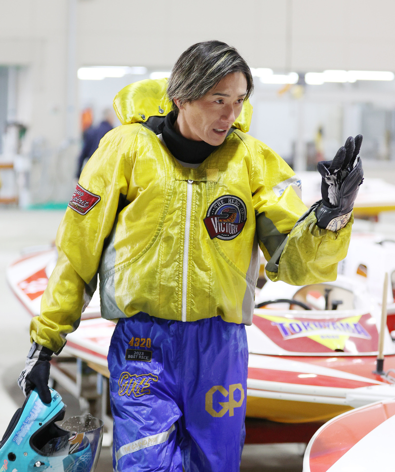 峰竜太選手【本人使用】 4320 ウェットスーツ 峰竜太選手【本人使用