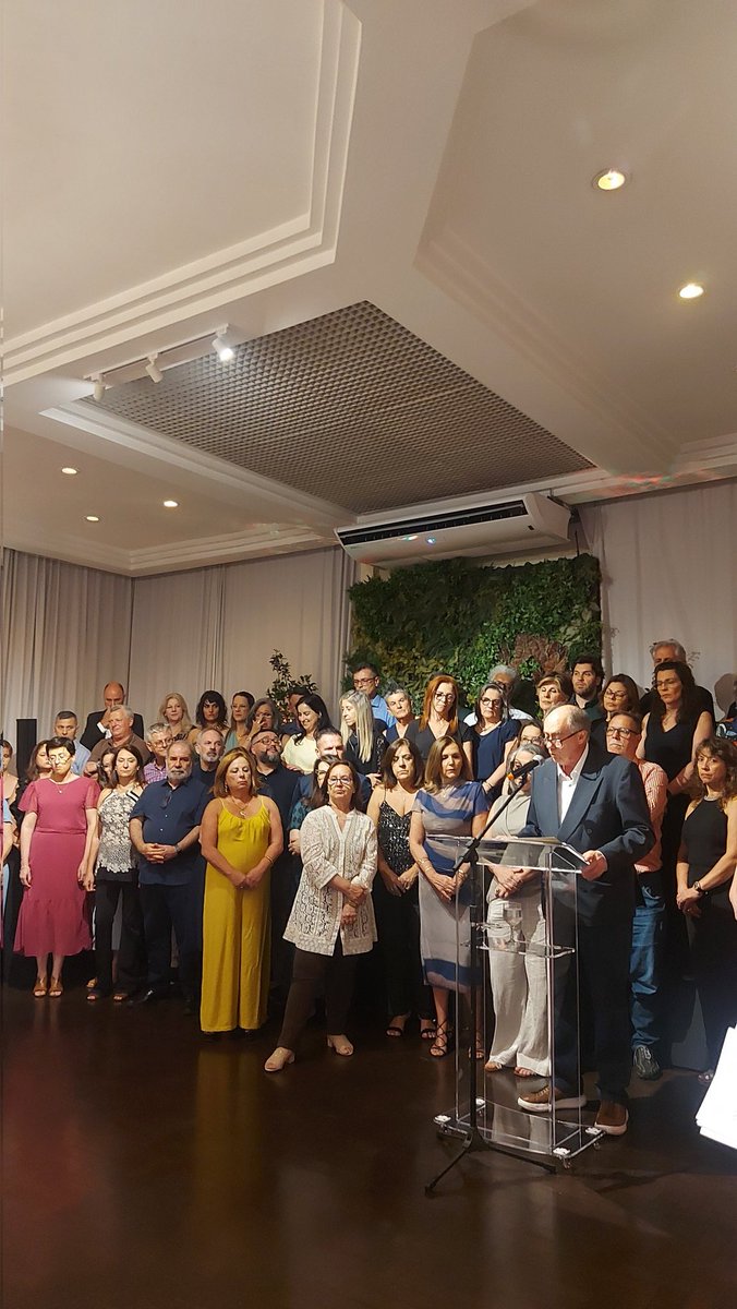 SinproRS's tweet photo. A nova Direção Colegiada do Sinpro/RS foi empossada em cerimônia festiva nesta sexta-feira, 12, em Porto Alegre. Eleita em outubro, ficará à frente do Sindicato no triênio 2026/2028. https://t.co/w3OTEhsMLl