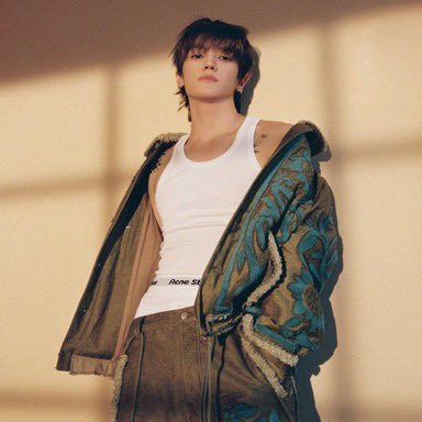 Welcome back!

#OurTAEYONGisBack
#축_전역_태용이와새로운시작