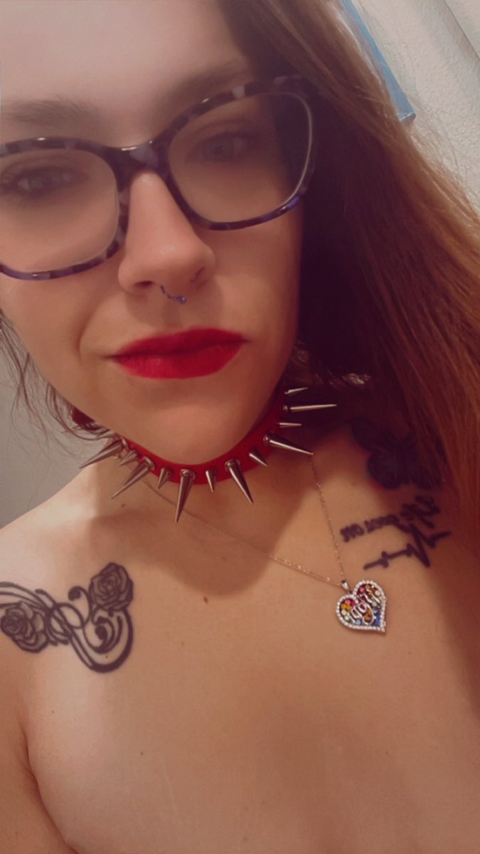 karabloom23's tweet photo. Red lips. Sharp edges. Soft control.
If you’re curious what happens when I decide I want attention…
my menu’s open and customs are available via DM 😌
Come find out ↓
🔗 https://t.co/DPpYTTEhir

#MenuOpen #SoftDomVibes #Curious #milf #femdom https://t.co/9Qg2s3RI9z