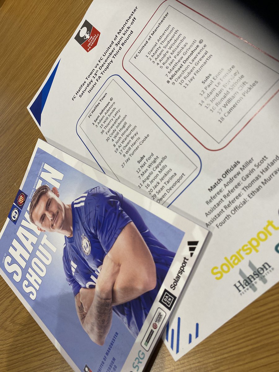 robbrownhx's tweet image. Live #FATrophy football #Shaymen v #FCUM #nonleague