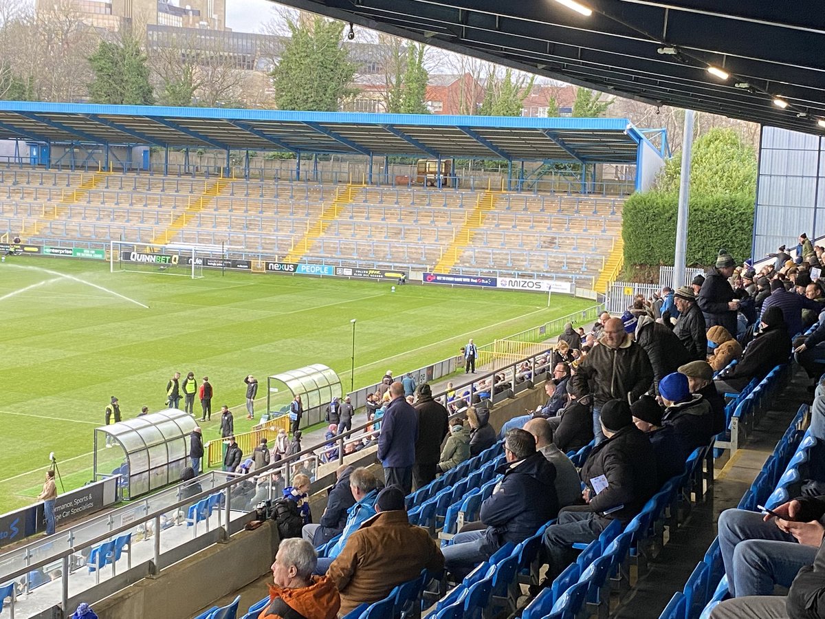 robbrownhx's tweet image. Live #FATrophy football #Shaymen v #FCUM #nonleague