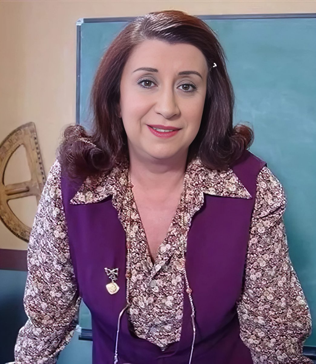 Atatürk yaptı diye alfabeyi ve Türkçeyi istemeyenler, keşke ‘Bu vatanı Atatürk kurtardı, burada yaşayamam’ deyip gitse.

— Perran Kutman