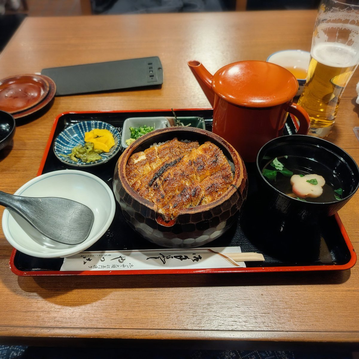 miracle_satoto's tweet image. １人出張、１人飯の記録
イベント前乗り、大須商店街散策し、 #やっこ さんで、でらうめぇ～ひつまぶし頂きました！

その後、酒飲みの嗅覚で入った路地裏の店 #だもんで、マスターの奥様は同じ #クリエーターズマーケット に出展する方だったー
当たりです😊

#名古屋１人飯