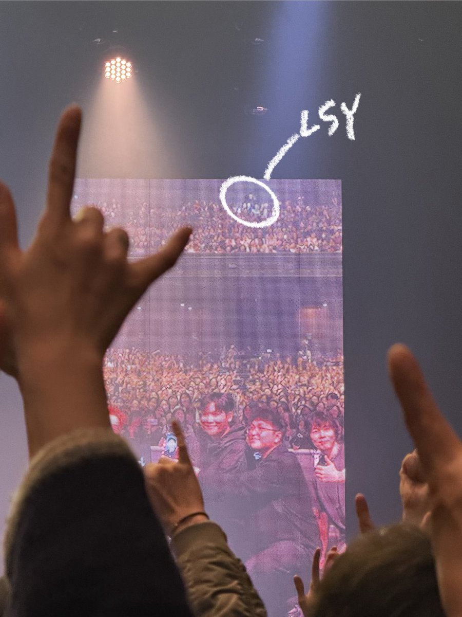 단체 사진이 영원히 웃김 그냥