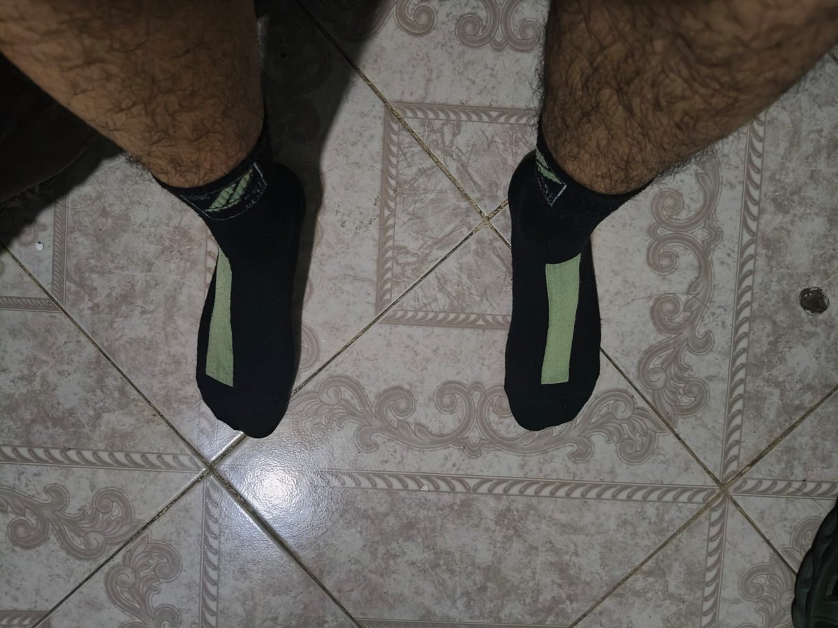 BTA_LOSER's tweet photo. El outfit de ayer.
Me tocó caminar por culpa del tráfico y así quedaron mis botas.

Dónde estás beta que se muere por dejar mis botas limpias. https://t.co/8Y9BBafOSS