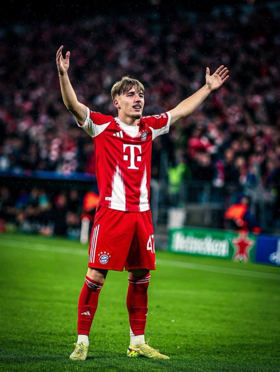 iosama_1996's tweet image. كثُر الحديث من الجماهير والأساطير على كارل مابين شريحة كبرى تبالغ بالمدح و أخرى تنتقده .

جميع المواهب يكونوا ممتازين في البداية لكن المعيار في 3 امور:

- العقلية
- التطور المستمر
- ابتعاد الاصابات

كارل بدأ بداية الاساطير لكن هل سيستمر بنفس التطور ؟! هذا هو التحدي الاهم .