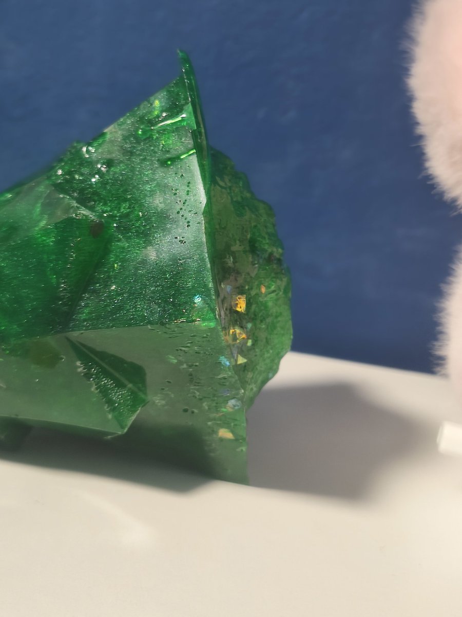 ใครเคยเจอเรซิ่นปูดออกมาแบบนี้ตอนเซ็ทตัวบ้างคะ​ นี่เพิ่งเคยเจอ​ มันเกิดจากอะไร​ ใครพอบอกได้ไหมคะ
😂
#Resin
#เรซิ่น