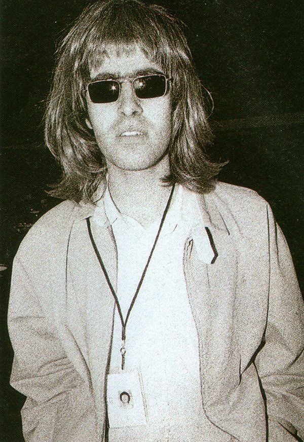 Oasisaspets's tweet photo. @liamgallagher Liam is this you? https://t.co/y0i0oVTkww