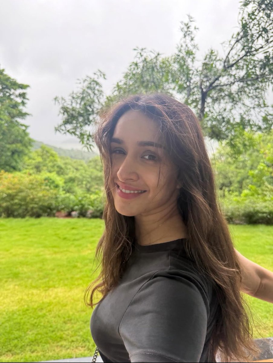 🌻𝙍 tweet media