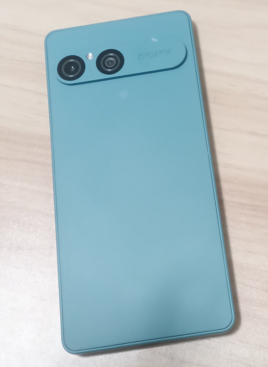 今週 遂に機種変しました〜‼️勿論素敵なターコイズ💚周りからは