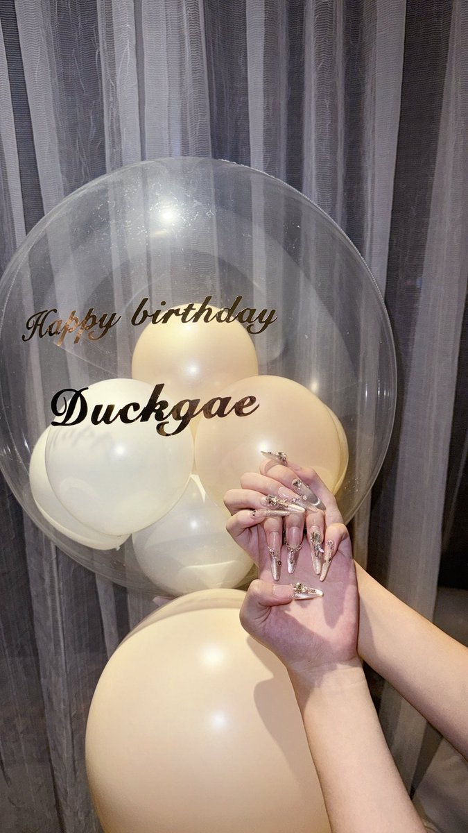 ┊   ⋆ ┊ .     　                       .  ┊ ⋆ ┊
┊    ┊    𝑯𝒂𝒑𝒑𝒚 𝑩𝒊𝒓𝒕𝒉𝒅𝒂𝒚    ┊   ┊
✧.　 ┊ ⁭ ⁭ ⁭ ⁭      𝑫𝒖𝒄𝒌𝒈𝒂𝒆 ⁭ ⁭ ⁭        ┊    .✧
     ⋆ ★                                         🦴 ⋆

#ㄷㄱㄷㄱ_기다리던_덕개생일
#HAPPY_DUCKGAE_DAY