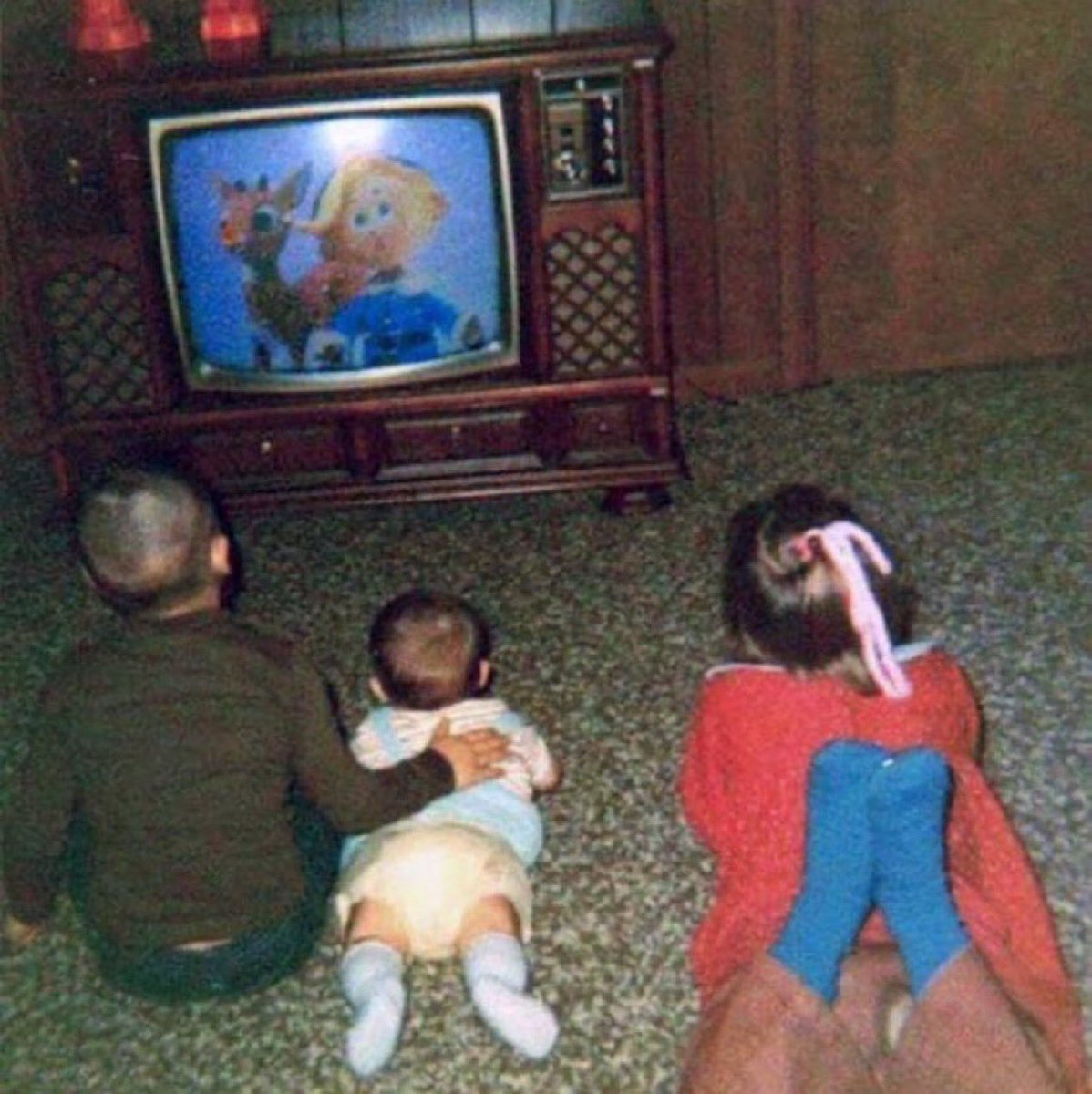 Super70sSports's tweet image. You’re goddamn right every eye was glued to that television set, Christmas was hanging in the fucking balance.