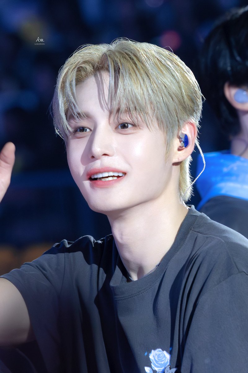 1214ior's tweet image. ❄️ 𝐇𝐚𝐩𝐩𝐲 𝐉𝐢𝐰𝐨𝐨𝐧𝐠 𝐃𝐚𝐲 ❄️

우리의 보물 지웅이, 생일 축하해!
행복과 웃음이 가득한 한 해가 되길🫳🏻
항상 응원할게, 사랑해🤍

지웅이의 모든 날에
따뜻한 행복이 함께하길 ✨

#김지웅 #KimJiwoong #キムジウン 
#ZB1 #ZEROBASEONE #제로베이스원