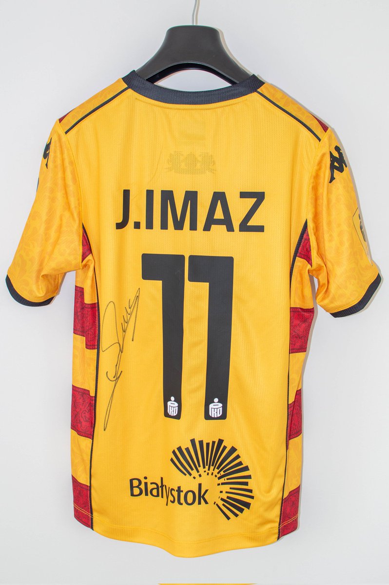 kdanielak8's tweet photo. Zapraszamy do licytacji meczówki @JesusImaz11
🔥⚽️ rt 🙏 @Jagiellonia1920 @Maslo1981 @PiotrWolosik @ss_siemieniec 💪 https://t.co/agBXv8S7We https://t.co/Qr8tvO6i27