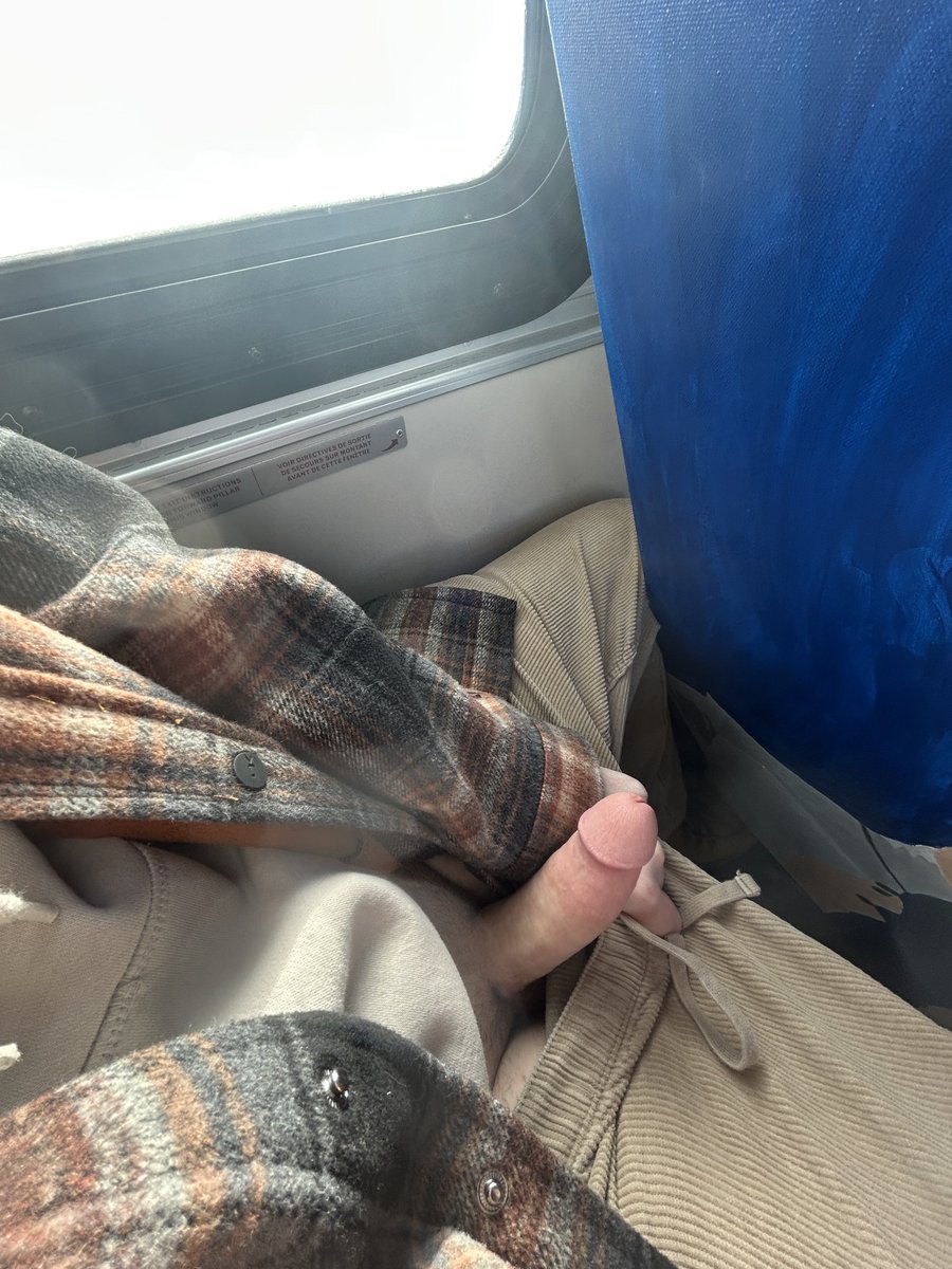 fitzeAD's tweet photo. in the bus again https://t.co/6BlayaOjET