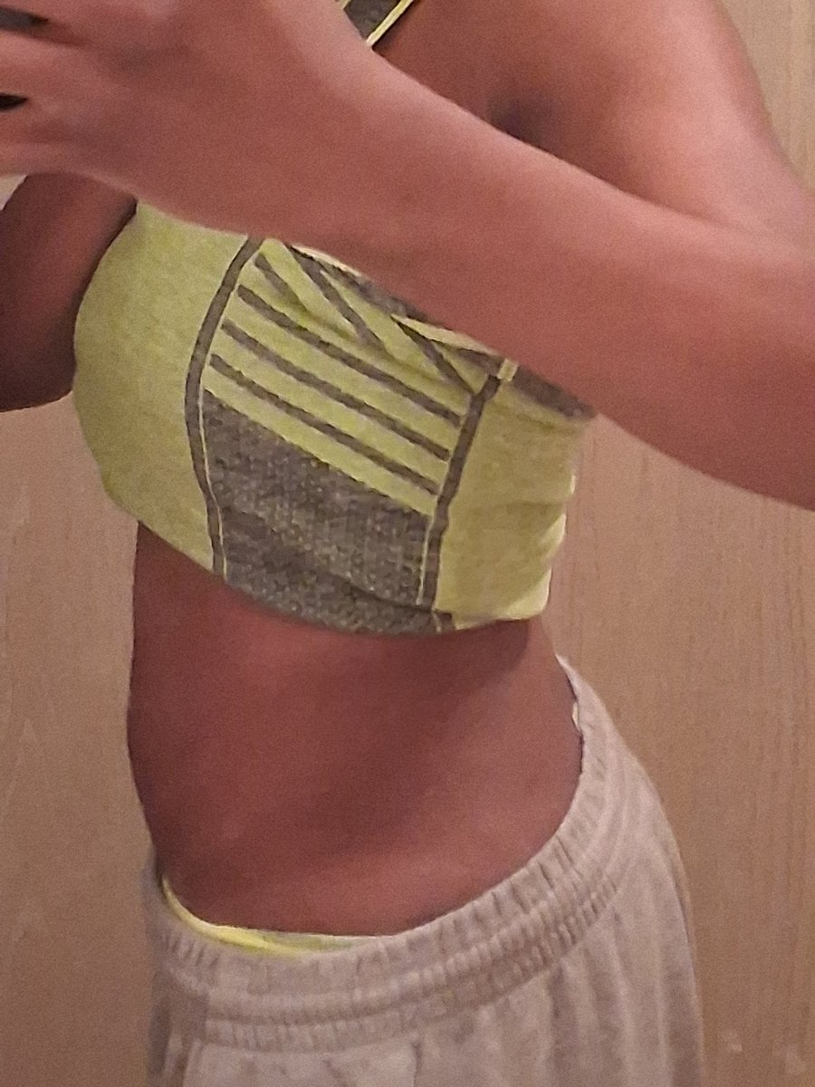 blackveilv's tweet photo. random ahh workout set .. 
#nsfwtwt #gym #ebony #blackveilbeauty https://t.co/bncSLUUd1n