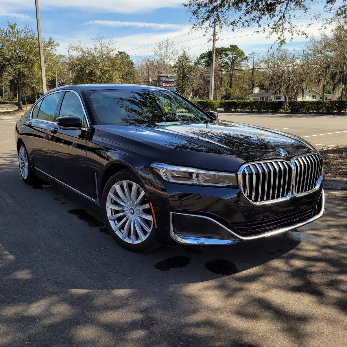 JBCLS1JAXLimo's tweet photo. Jacksonville Black Car Limo Service provides top quality JAX airport transportation in you choice of luxury vehicles. SUVs, sprinter vans or limo sedans like our pictured BMW.
#chauffeured #JAX #jacksonvillefl https://t.co/h6CnoibboS