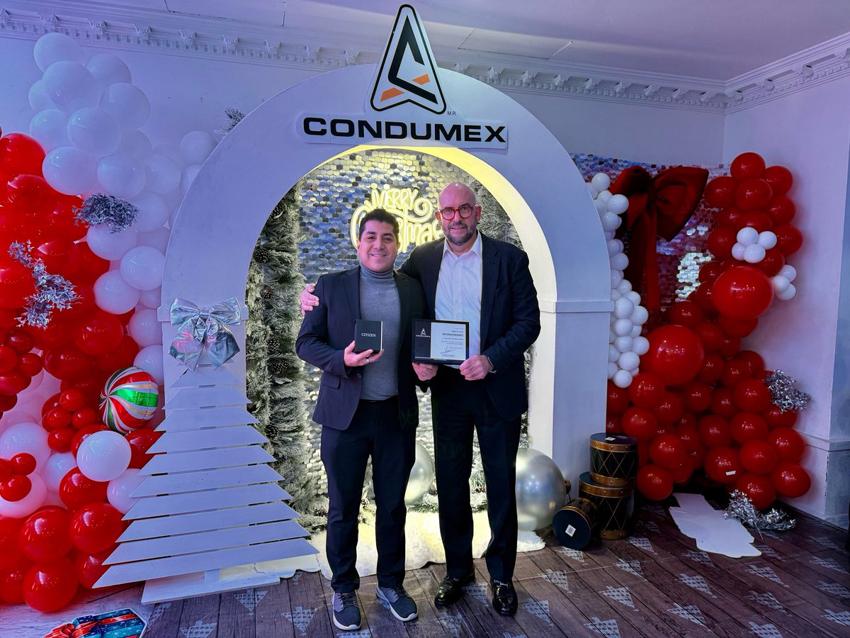 yorch_mx's tweet photo. Muy bendecido y agradecido por disfrutar tanto mi trabajo… Gracias a @condumex_cables, empresa 100% mexicana de escala mundial, por siempre permitir desarrollar mis ideas (entre ellas la música Rock que tanto disfruto con los legendarios Condurockers) durante dos décadas… 🙏🏼🤟🏼 https://t.co/w9sNT5R6WS